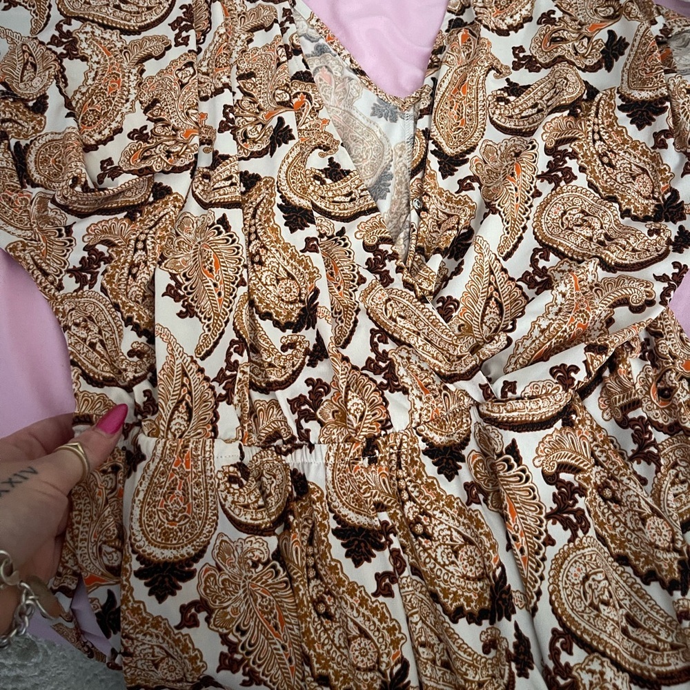 Veronica M Open Back Romper - Picture 10 of 11